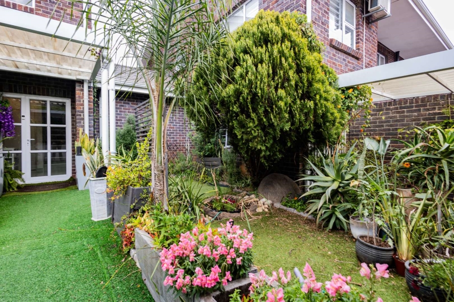 To Let 4 Bedroom Property for Rent in Eversdal Western Cape